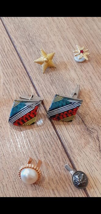 Zapinki do koszul z prl I taki fajny męski gadżet pani z ubraniem i be