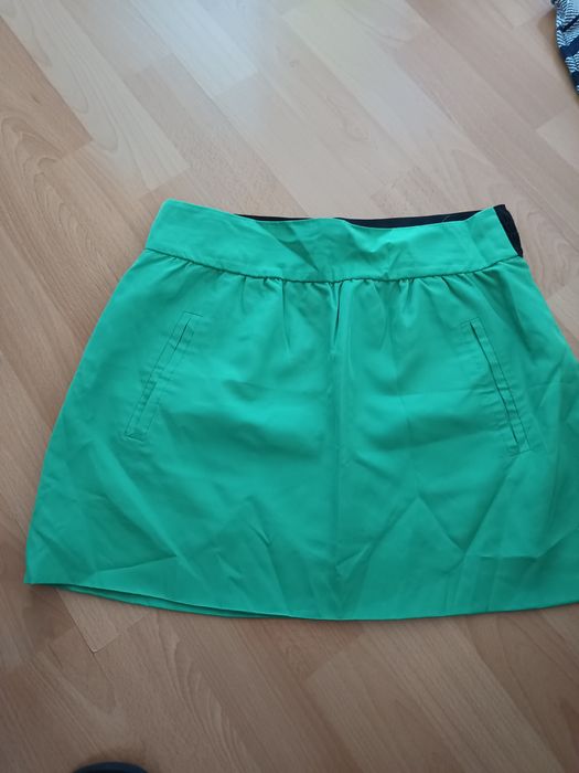 Młodzieżowa spódnica mini,