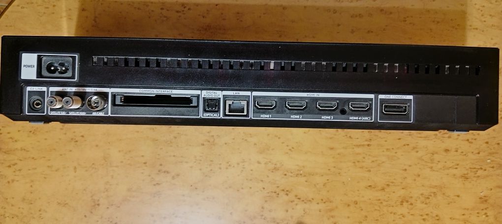 SAMSUNG One Connect Model Code : SOC1003N