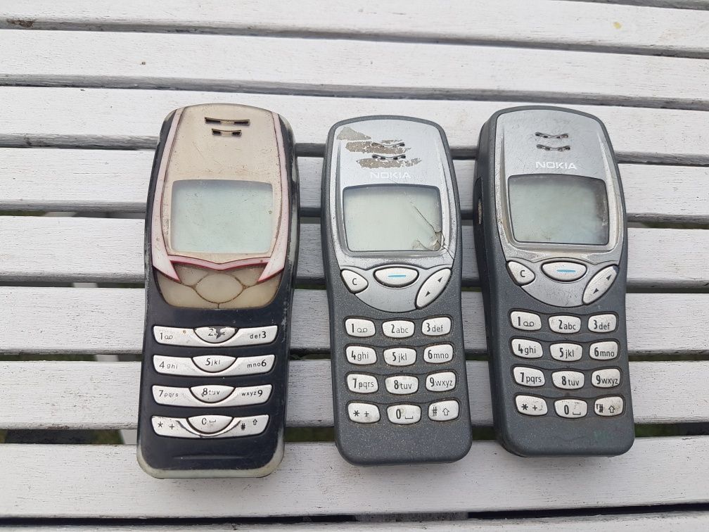Telefony Nokia 3210, x3