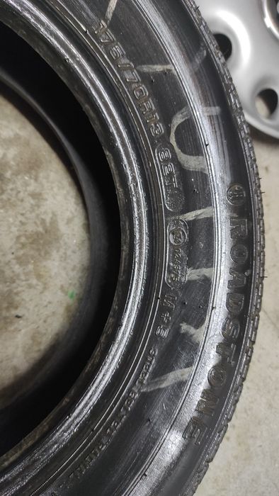 Pneu Roadstone 175/70 R13