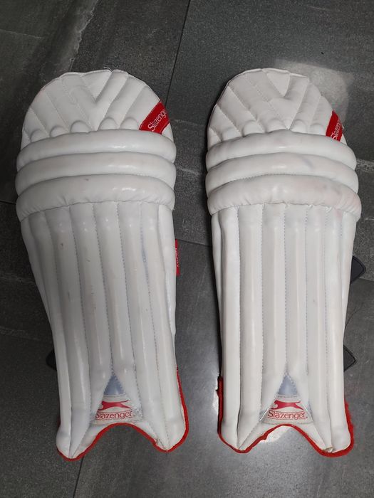 Ochraniacze nóg do krykieta / hokeja  Slazenger S