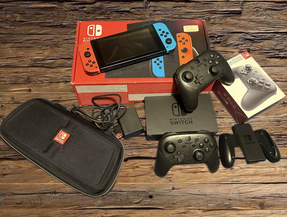 Nintendo Switch Mega zestaw– pierwsza wersja + Pro Controller ×2