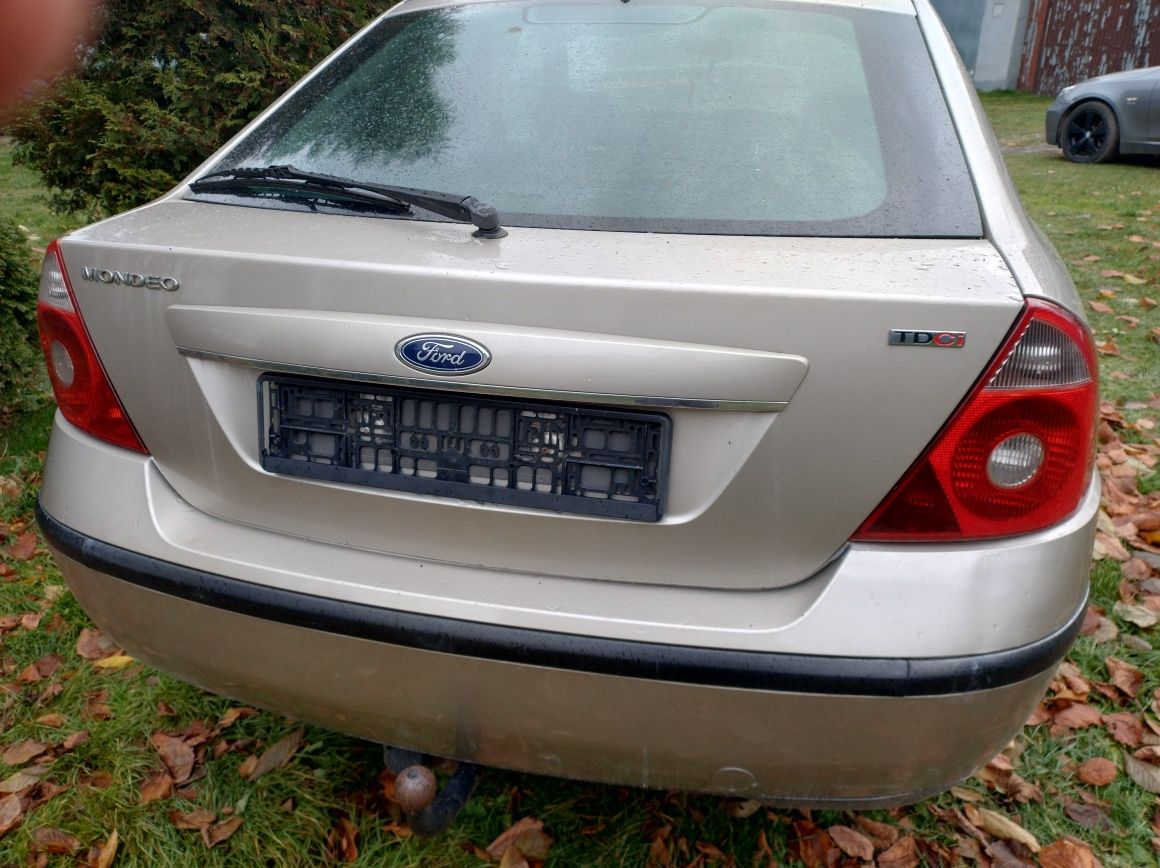 Lampa tył ford mondeo MK3 hb sedan