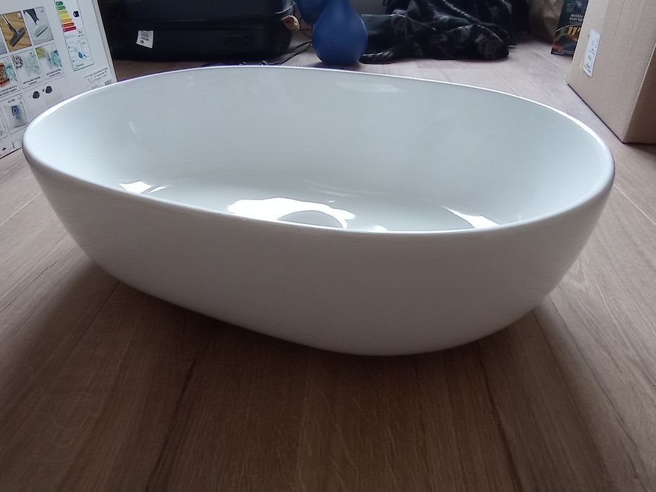 Nowa umywalka nablatowa Cersanit Moduo z drobną wadą
