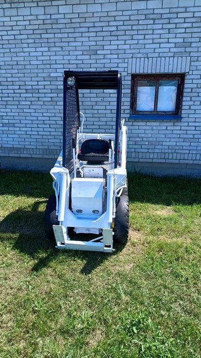 Miniładowarka bobcat M371 ładowarka wielofunkcyjna kołowa JPC HT320