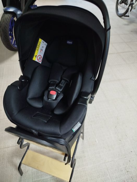 Carrinho Ovo com isofix da Chicco