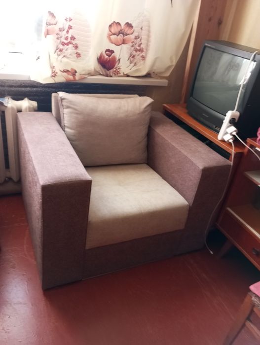 Продам кресло в хорошем состоянии