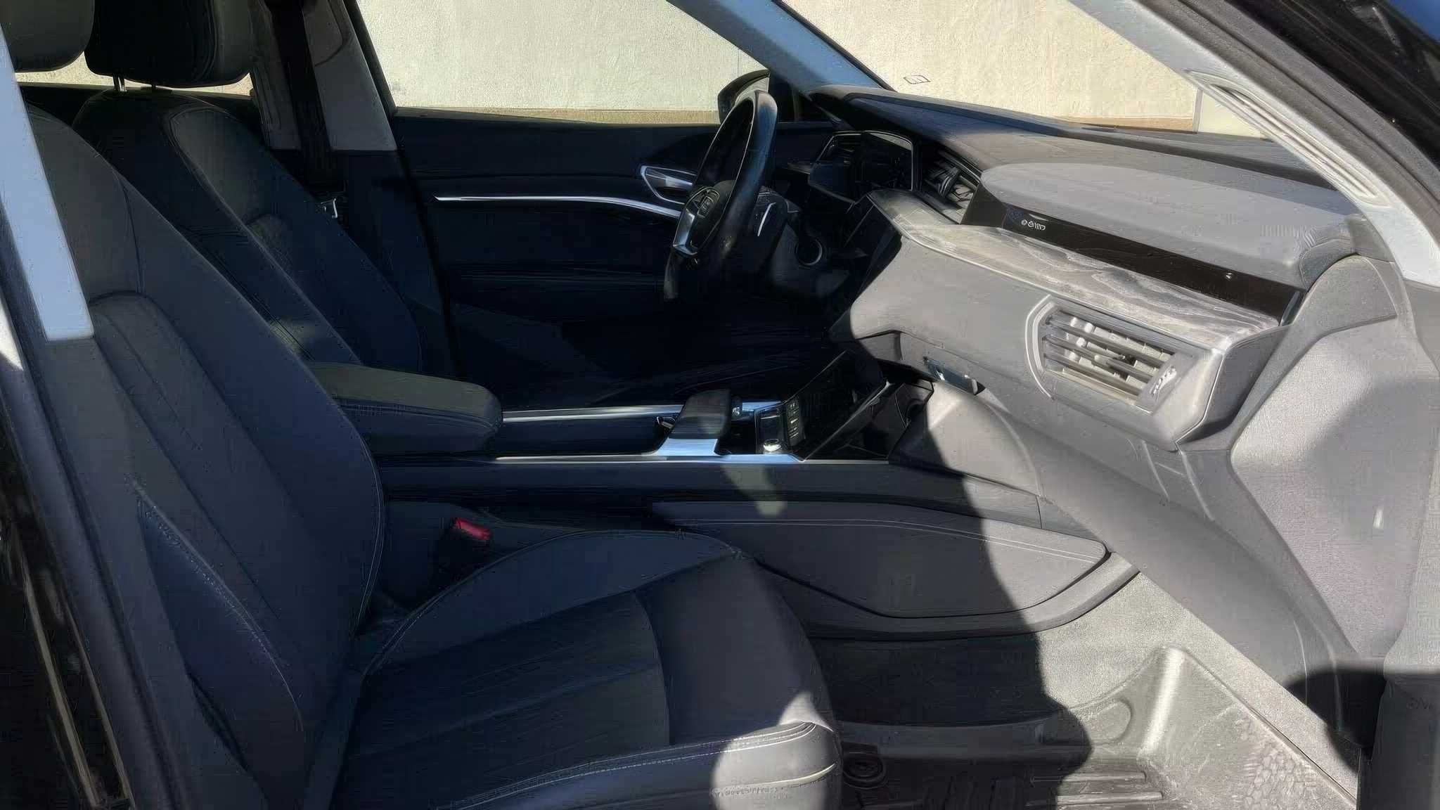 2022 Audi e-tron Premium quattro