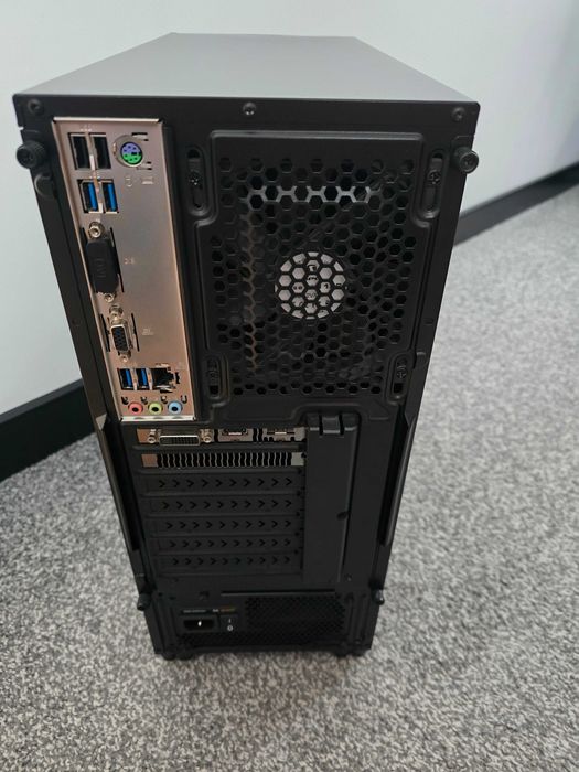 Tesla GS-300 i5-7400/GTX1050Ti/16GB/128GB+1TB