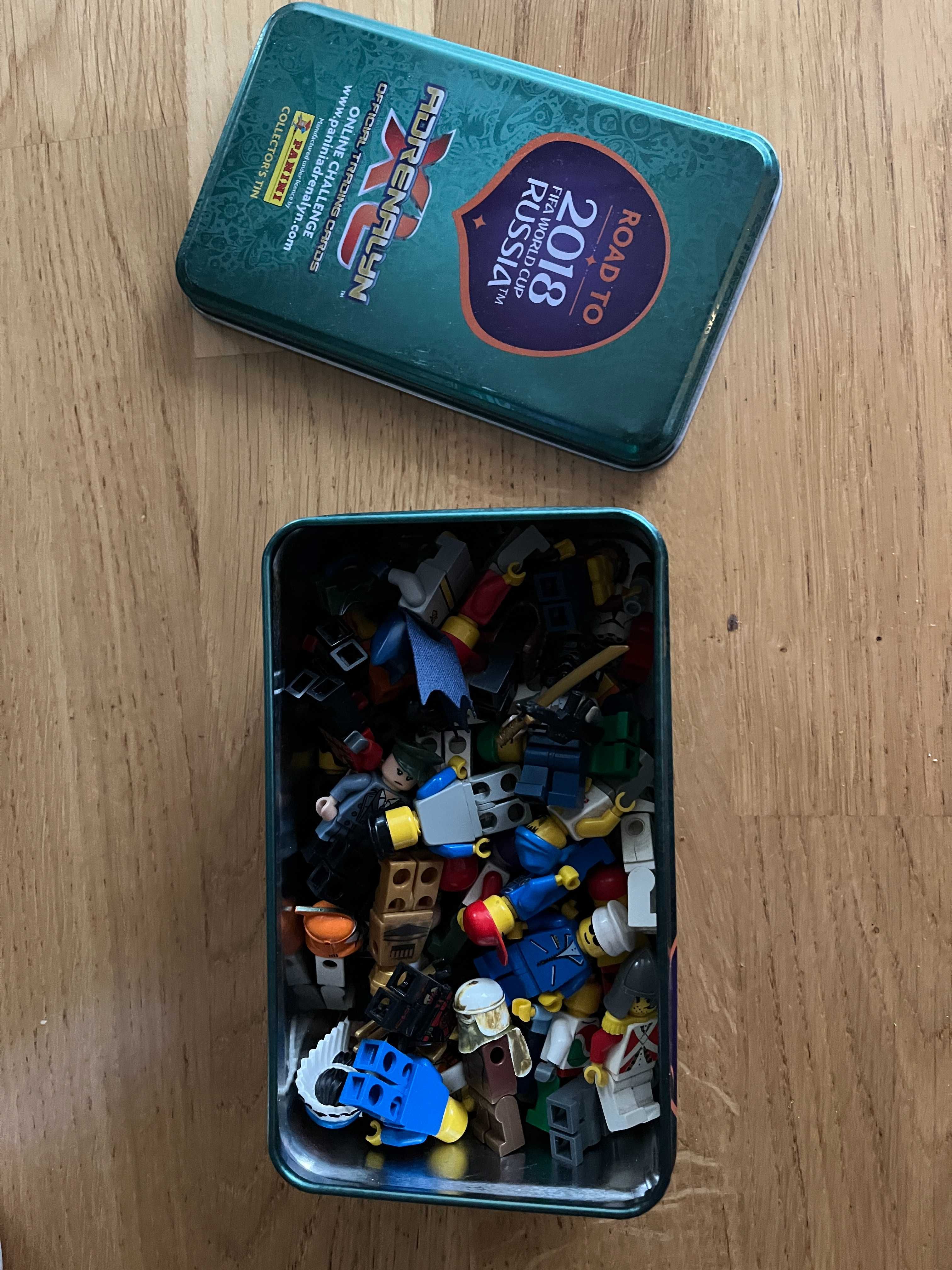 Pełny pojemnik Ikea klocków lego