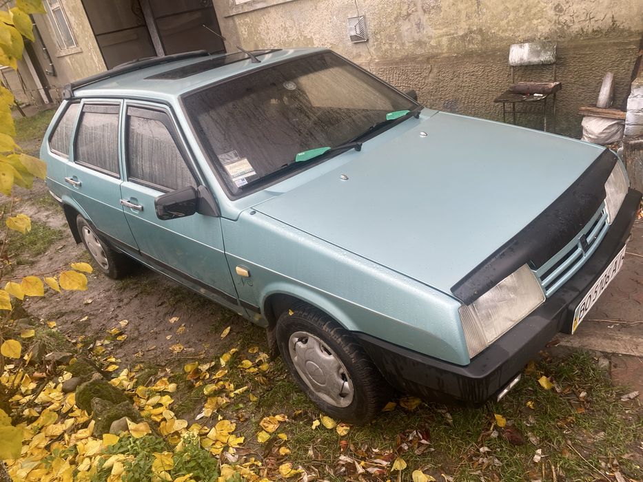 Автомобіль ваз 2109