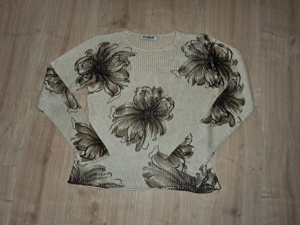 Sweter damski w kwiaty