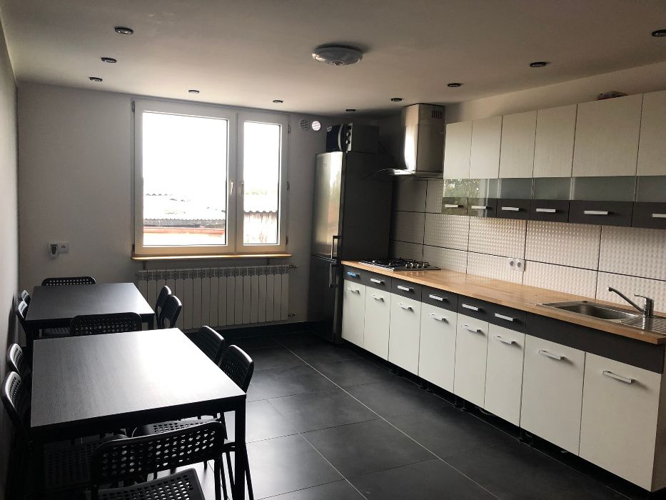 POKOJE NOCLEGI Kwatery pracownicze Nocleg Gliwice OPEL STREFA