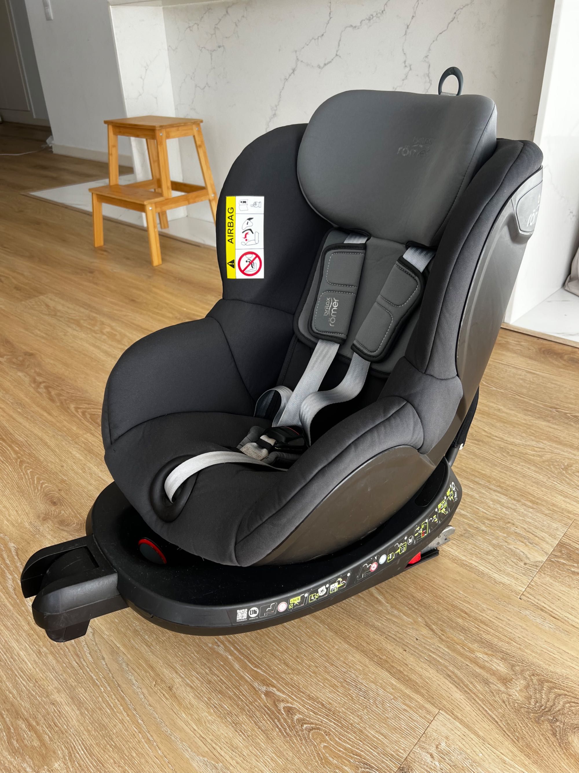 Cadeira Auto Britax Römer DUALFIX 2 R com ISOFIX