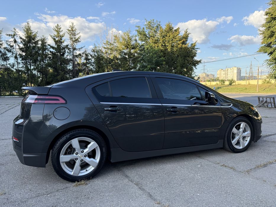 Продам Chevrolet Volt Шевроле вольт 2015 в гарному стані