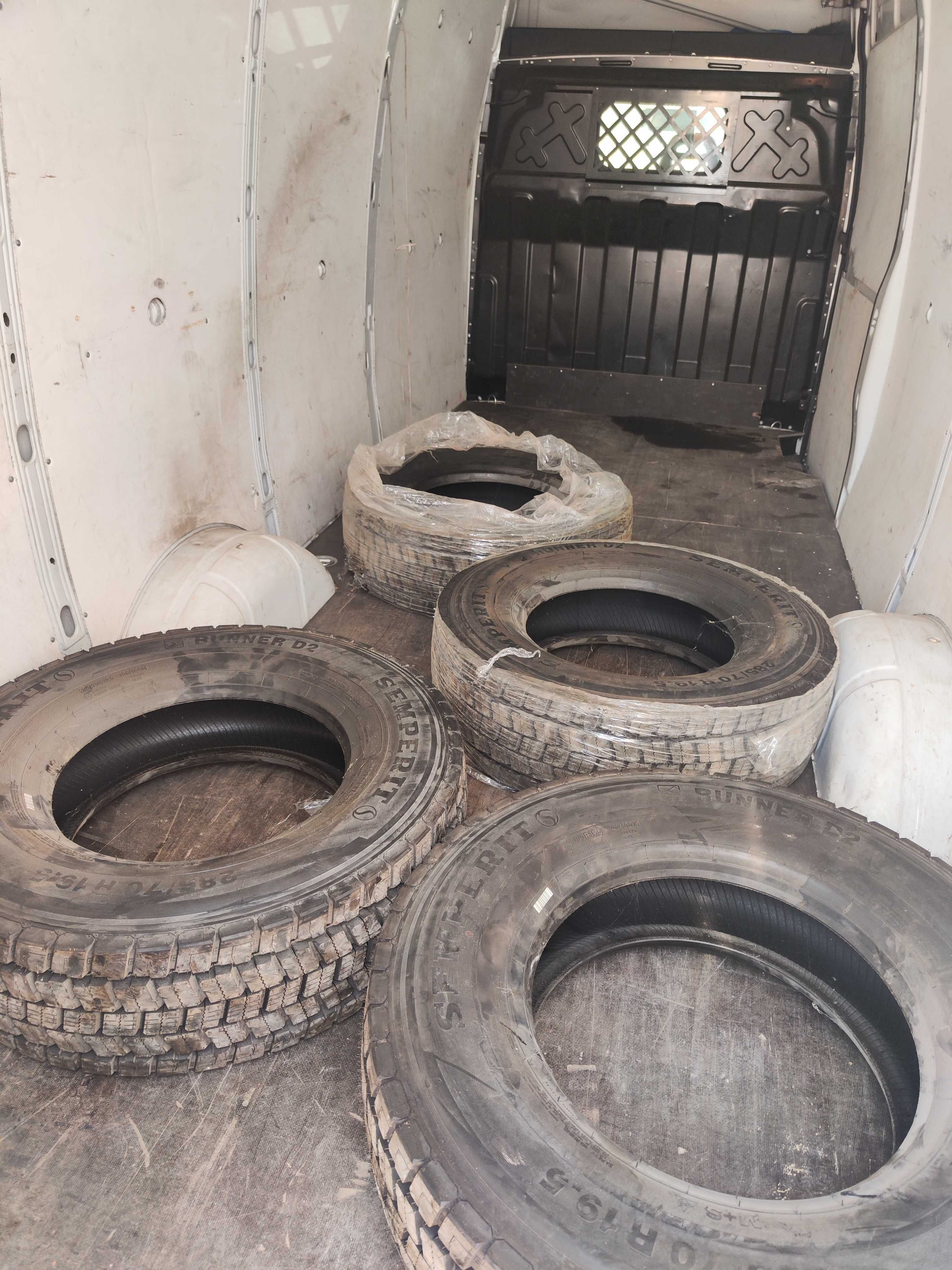 Pneu Semperit 285/70 R19.5