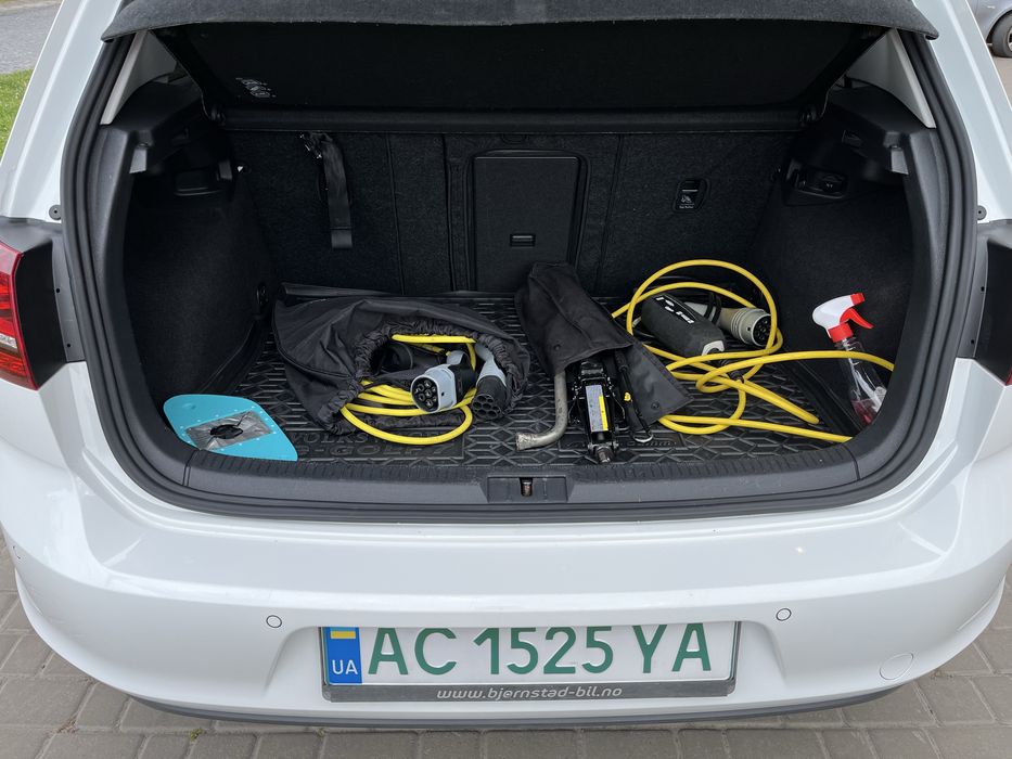 Volkswagen e-golf 2014 рік
