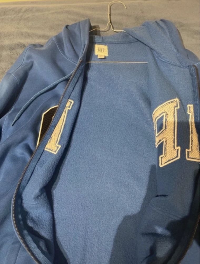 Sweat com capuz Gap