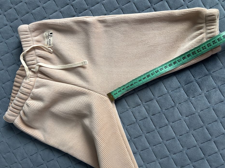 Утеплені бежеві штани «ZARA»