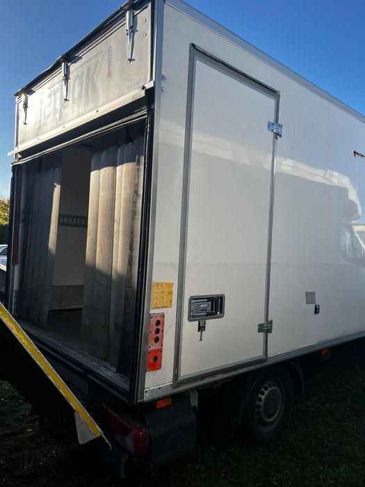 Kontener winda chłodnia sprinter 440xx228x220