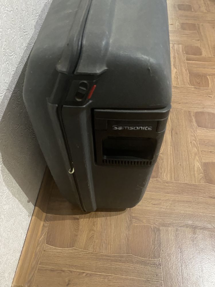 Чемодан Samsonite