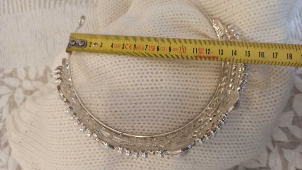 Diadem z perełkami