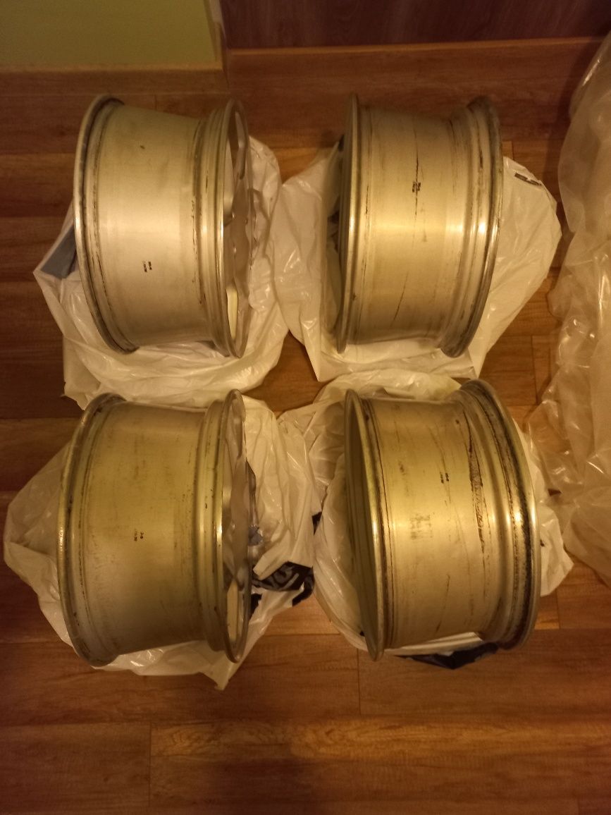 Felgi aluminiowe 17" OE Audi Sport (A6,A4,A3) komplet+1 - super stan !