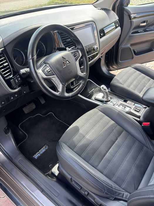 Mitsubishi Outlander III 2.4 PHEV