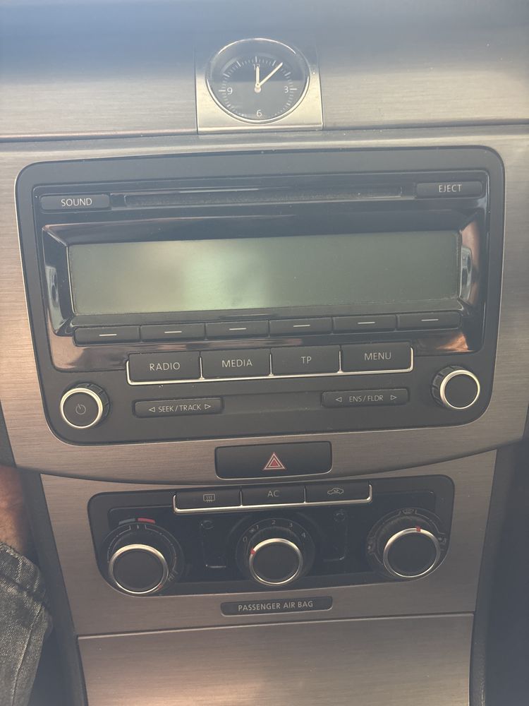Radio original Vw Golf Passat Touran Jetta com código