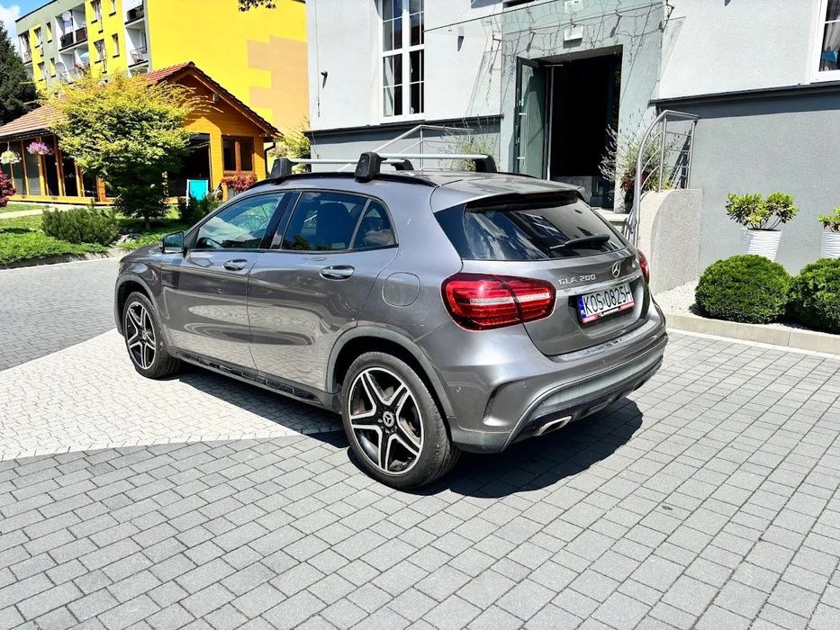 Mercedes-Benz GLA GLA 200 7-G Tronic AMG