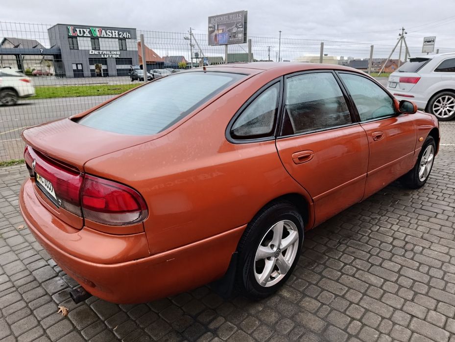 Mazda 626 1,8 бензин