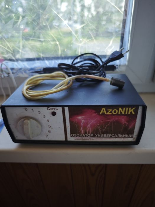 Озонатор для очистки воздуха , воды , продуктов.
