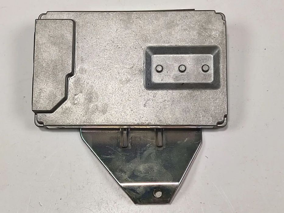 JEEP GRAND CHEROKEE WK2 SRT 16-21r Wzmacniacz