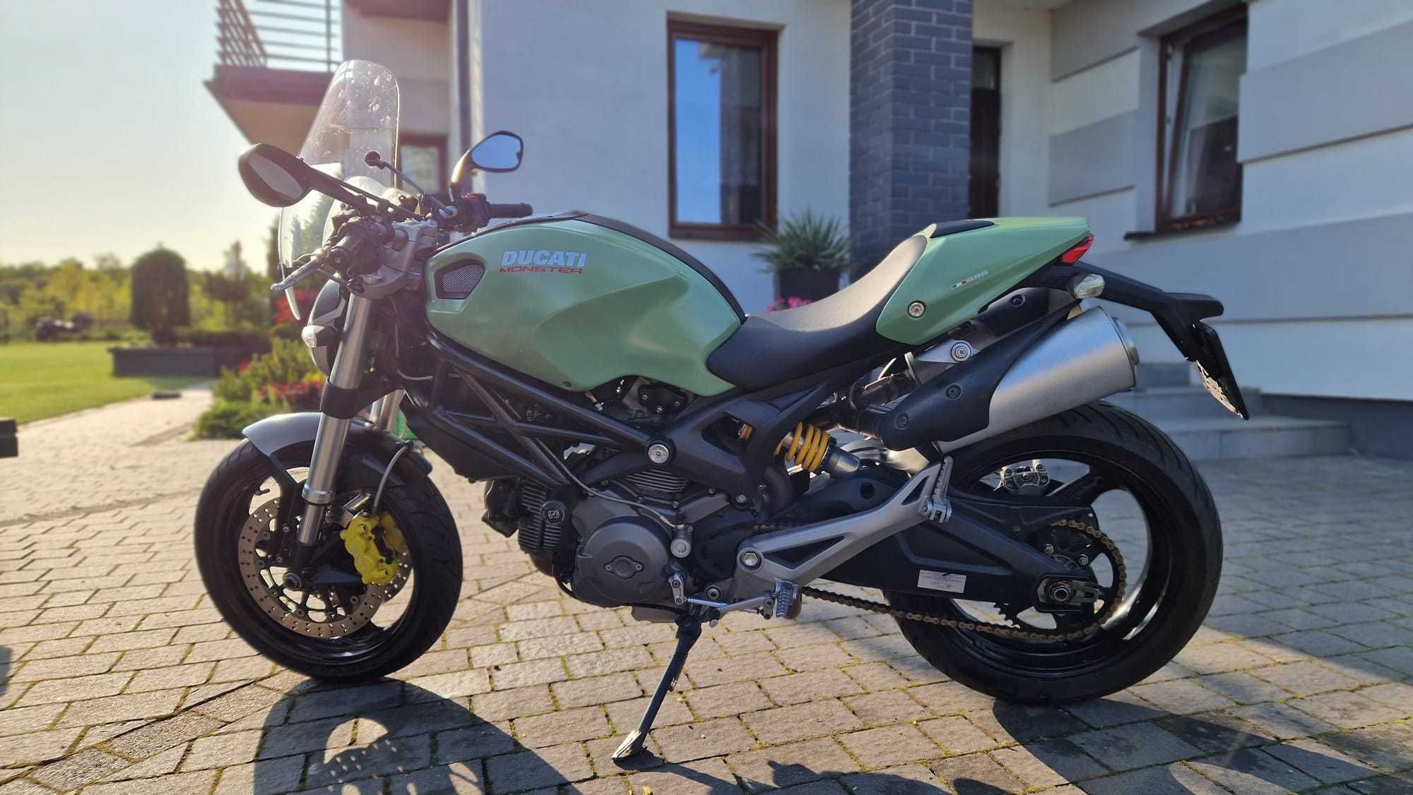 Ducati 696 Monster