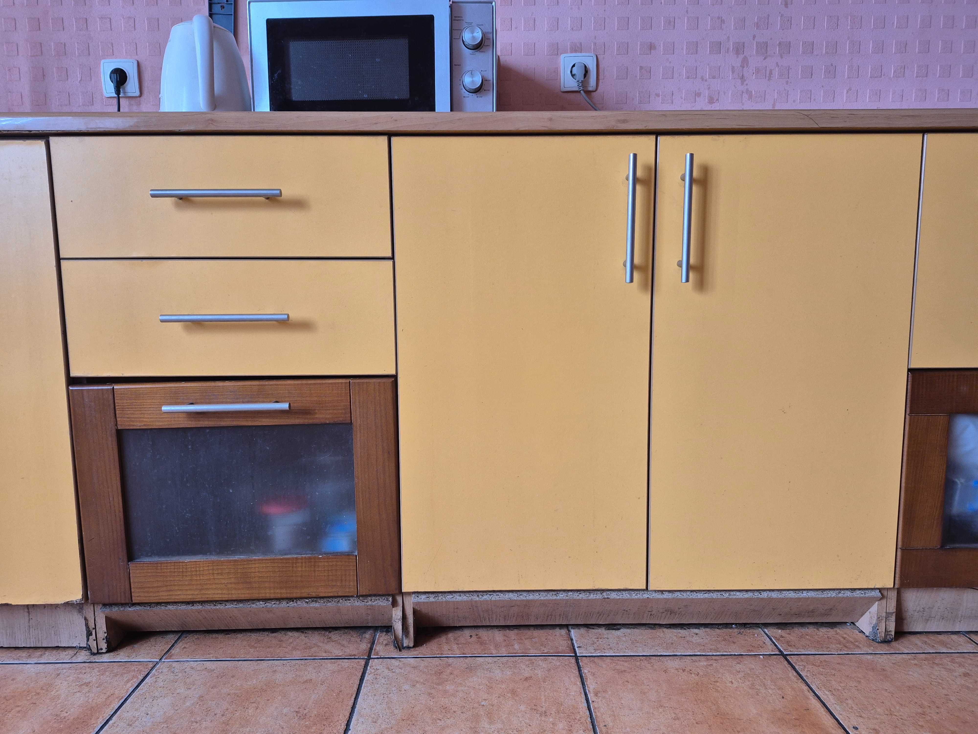 Продам кухню б/в