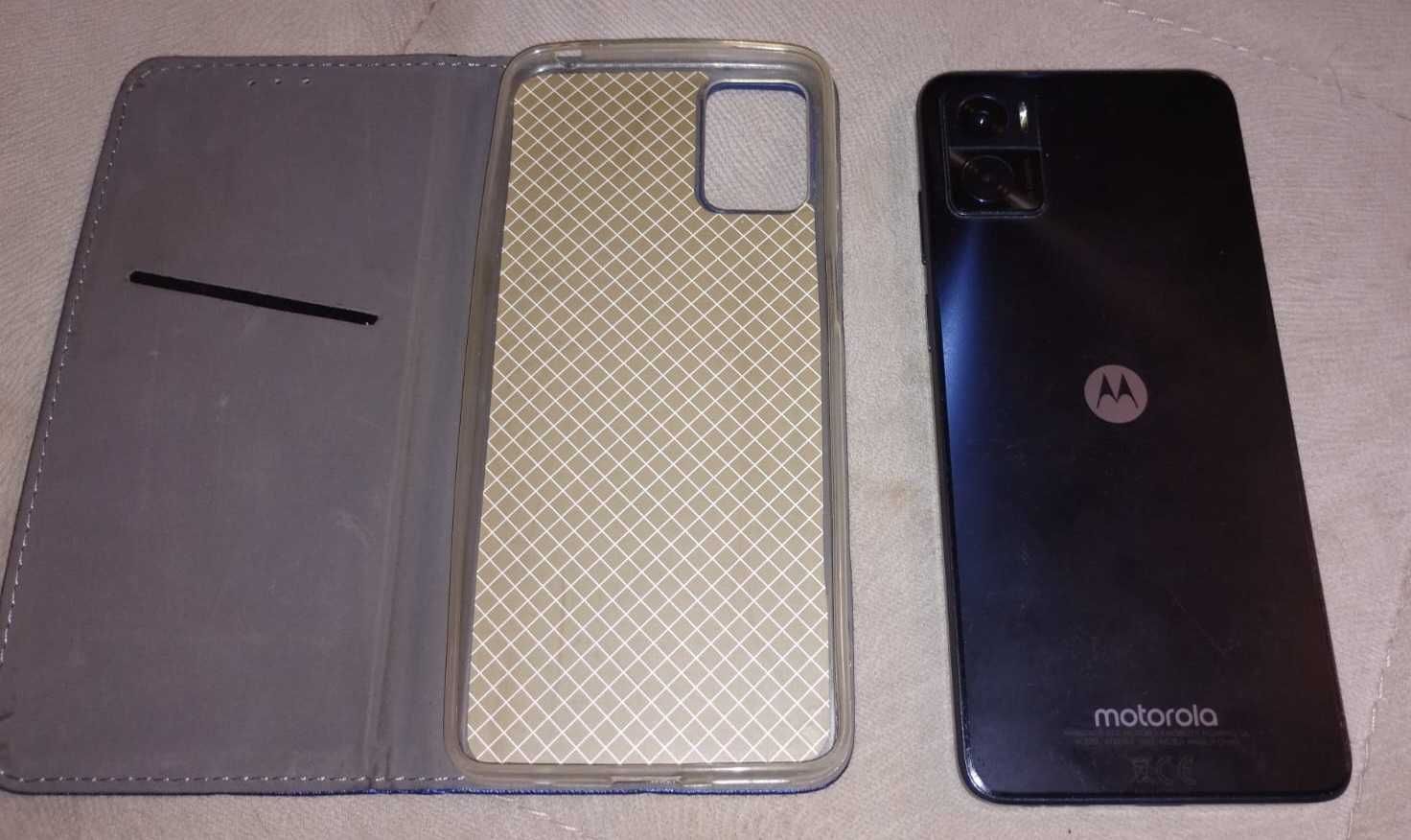 Smartfon Motorola Moto E22 4GB/64 GB Czarny Astro Black + etui + szkło