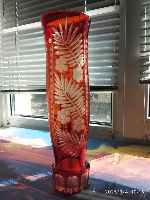 Ваза для цветов рубиновое стекло