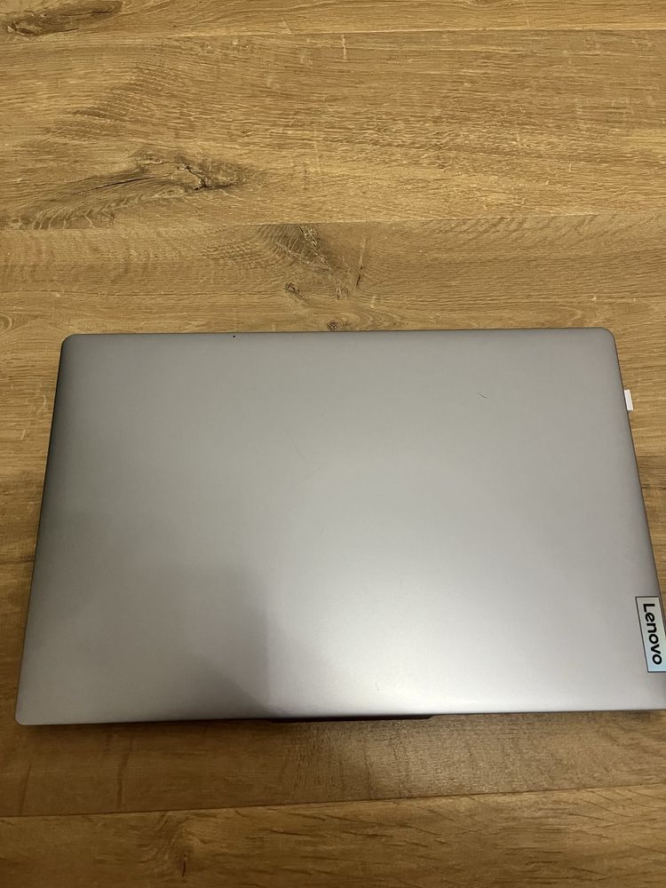 Laptop Lenovo stan bdb