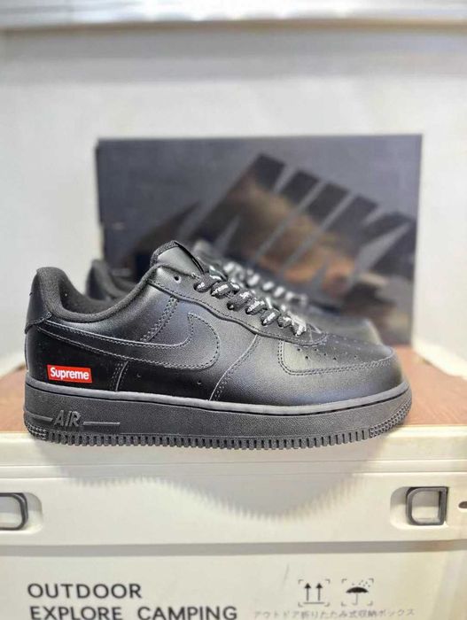 Buty meskie Nike Air Force 1 Low Supreme Black R.42.5