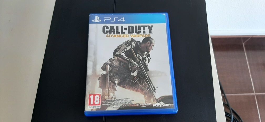 Vende se PS4 - com jogos