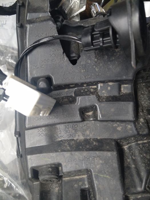 Блок управління(драйвер) основної правої фари Tesla Model Y