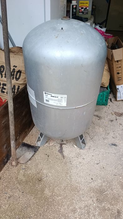 Balão de água depósito furo 150 litros