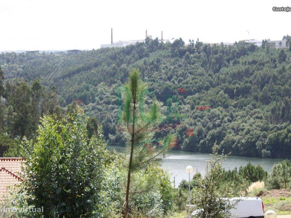 Lote com vistas sobre o Rio Douro - Quinta das Luzes