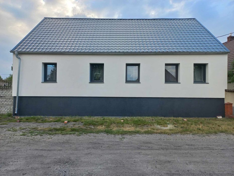 Elewacja natryskowe nakładanie tynków silikatowych