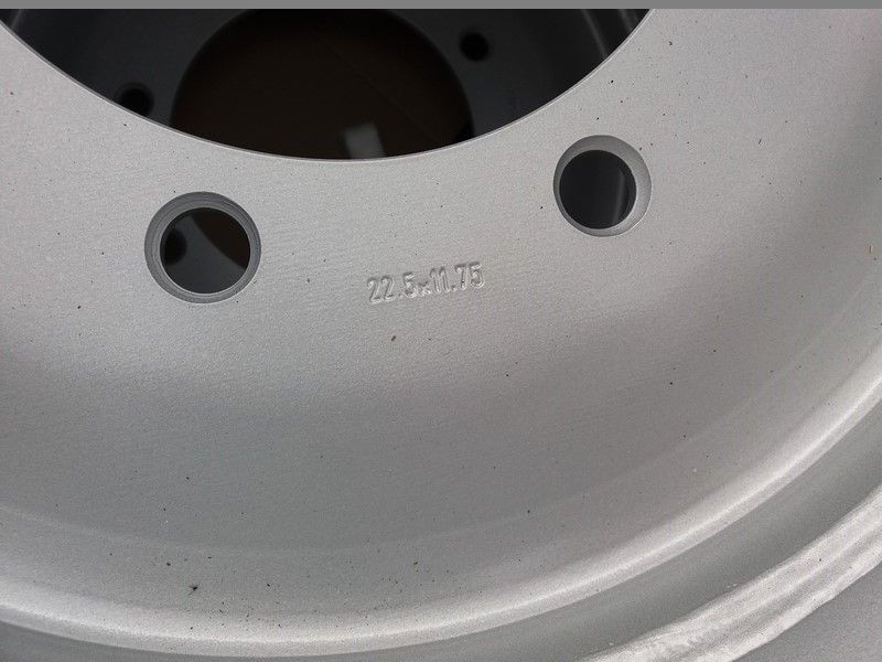 Nowe Felgi 11,75-22,5 ET-70 8otw. Bezdęt do Przyczep Poszerzające Oś