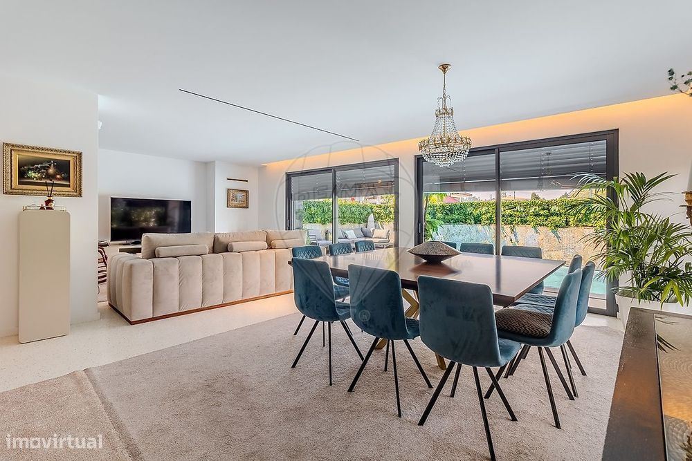 Moradia T4 para venda