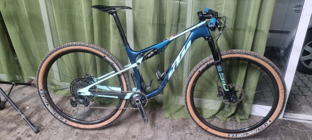 Ktm suspensão total carbono