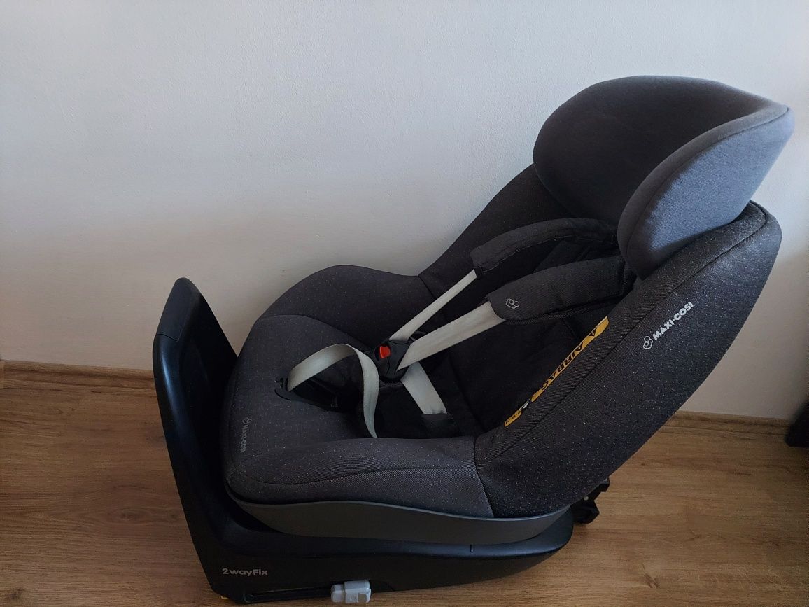 Fotelik samochodowy Maxi Cosi + baza ISOFiX