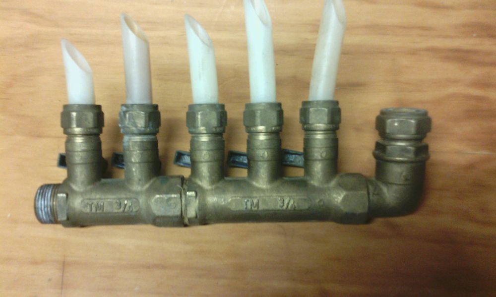 Coletor distribuidor Al-pex